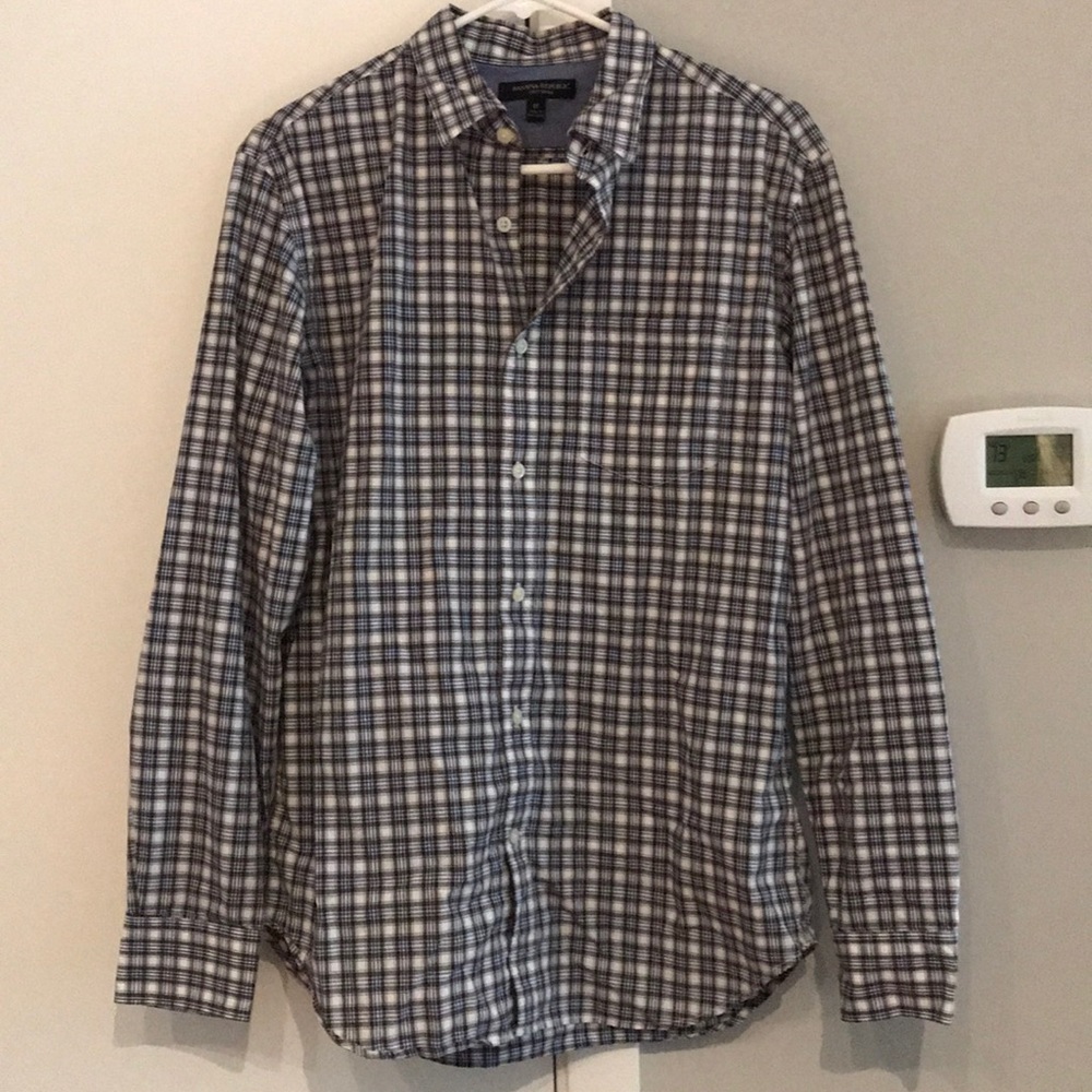 {BR} men’s blue + brown checked button down